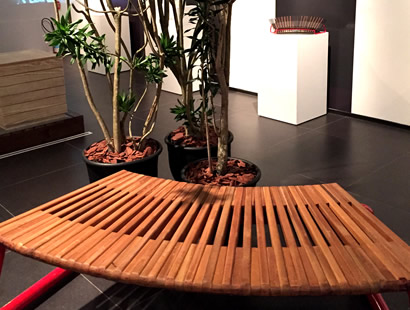 Banco produzido para Bienal de Design